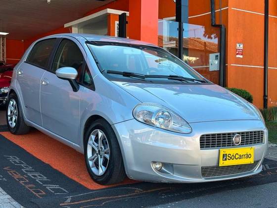 FIAT PUNTO 1.6 ESSENCE 16V FLEX 4P AUTOMATIZADO